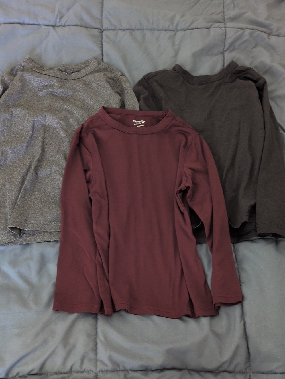 Old Navy Active Long Sleeve Tees